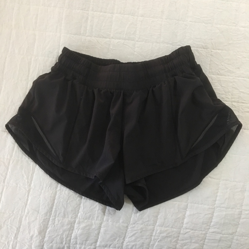 Lululemon 2.5” Shorts